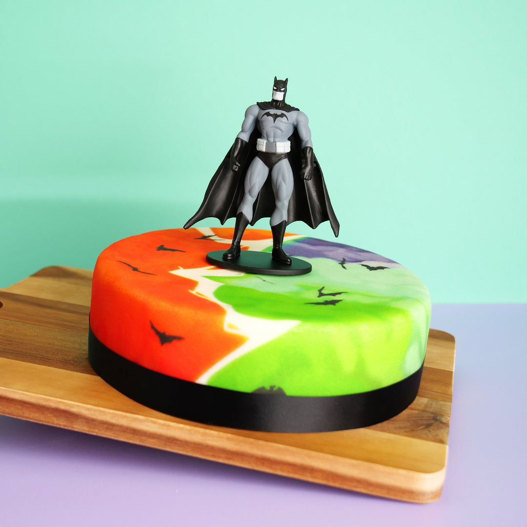 Figurka Batmana® na torcie z komiksowymi chmurkami