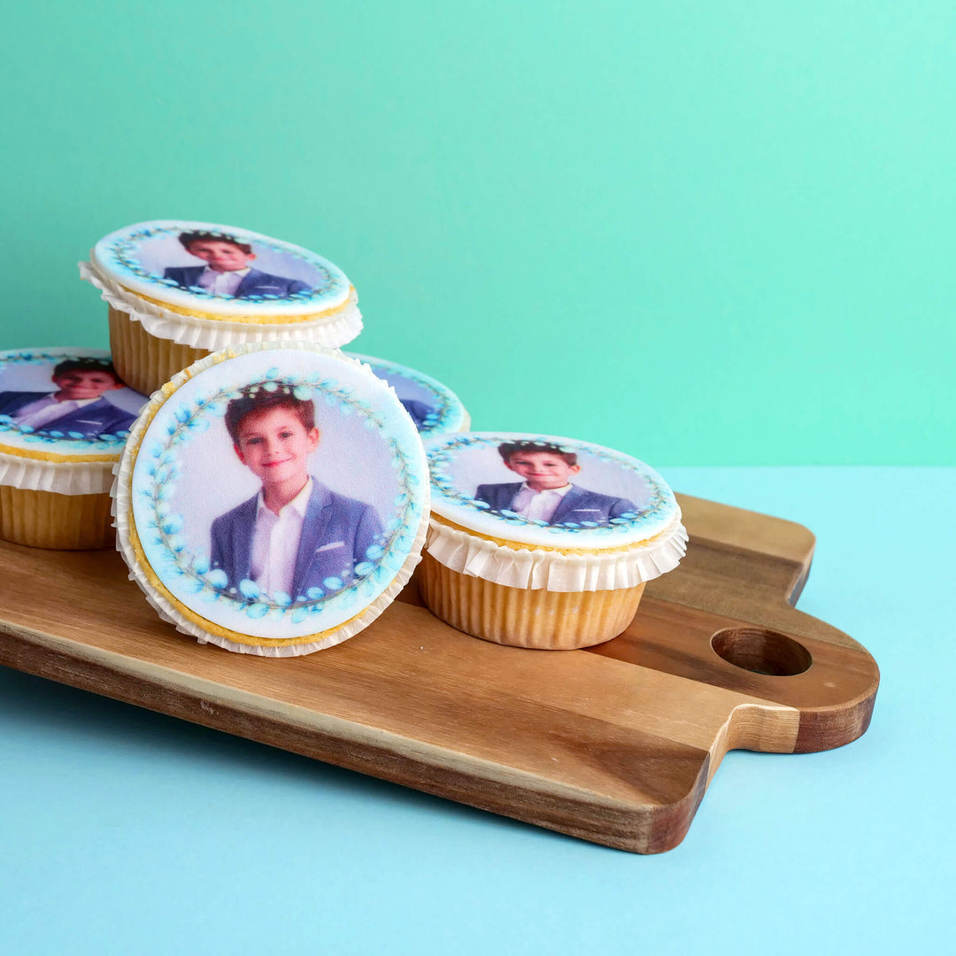 Niebieskie babeczki z eukaliptusem do zdjęć (9 sztuk)