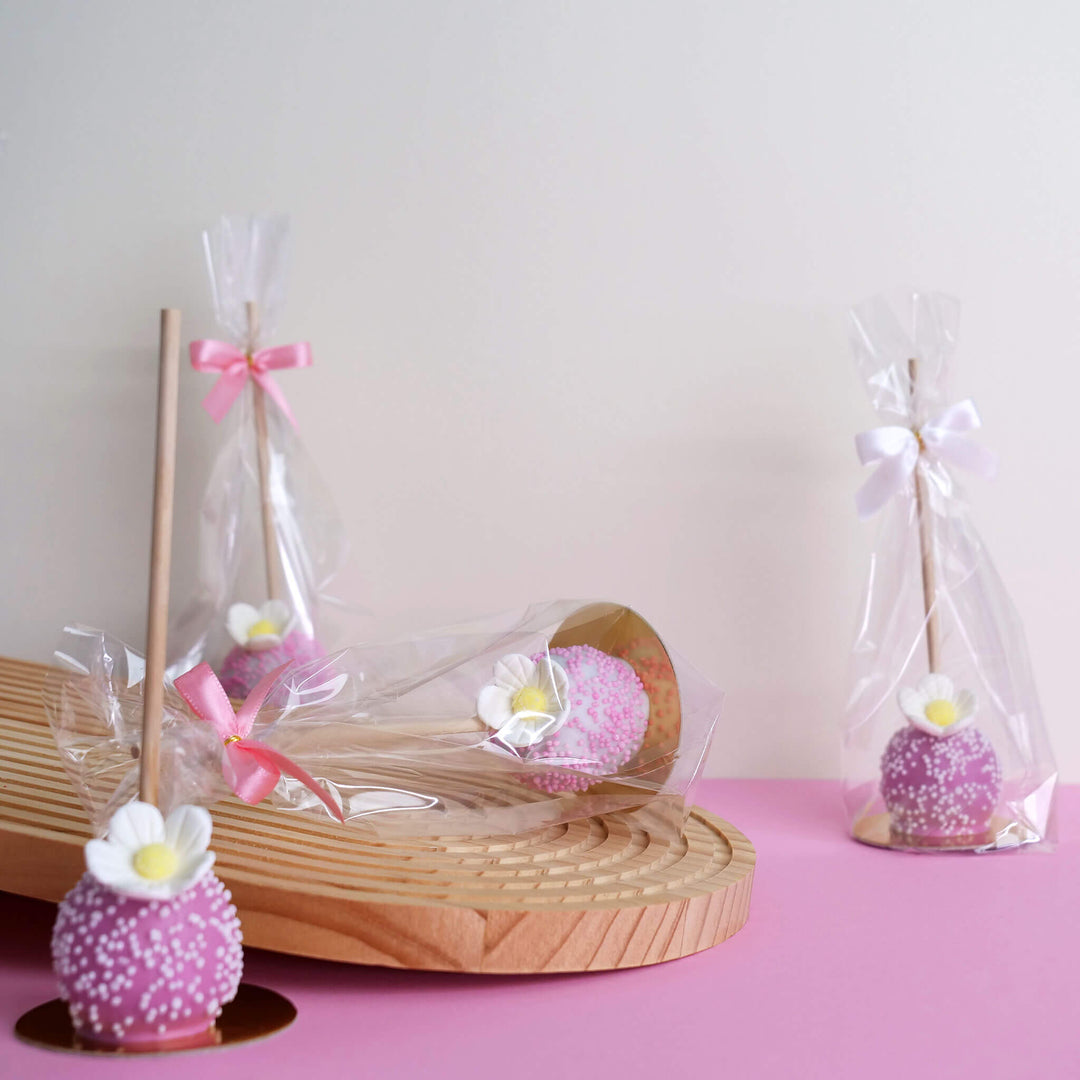 Magia Kwiatów Cake-Popsy Białe & Różowe (10 sztuk)