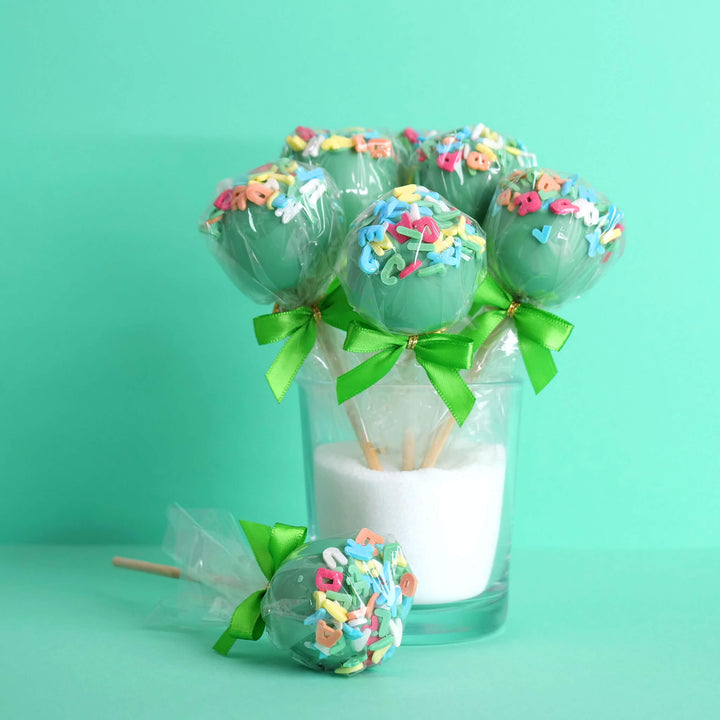 Zielone Cake-Popsy z literkami (12 sztuk)