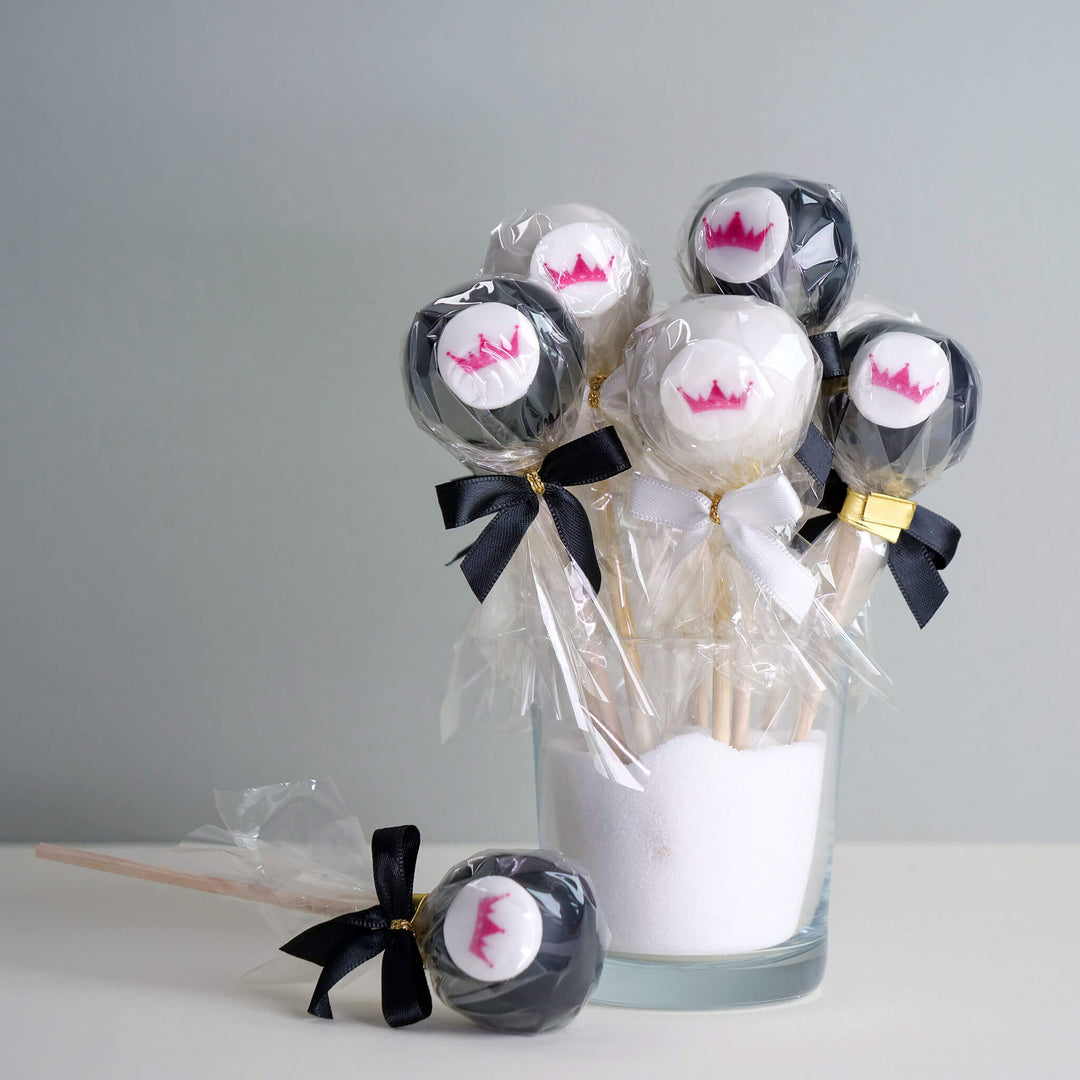 Kolorowe Cake-popsy z logo w 2 kolorach (2x6 sztuk)