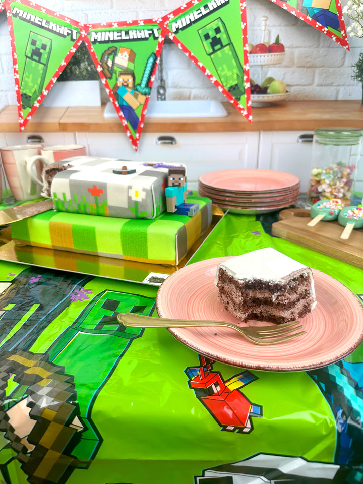  Świat gry Minecraft® Figurka na dwupiętrowym torcie