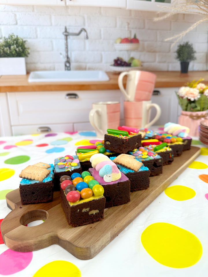 15 Brownie z Kolorowymi Dekoracjami
