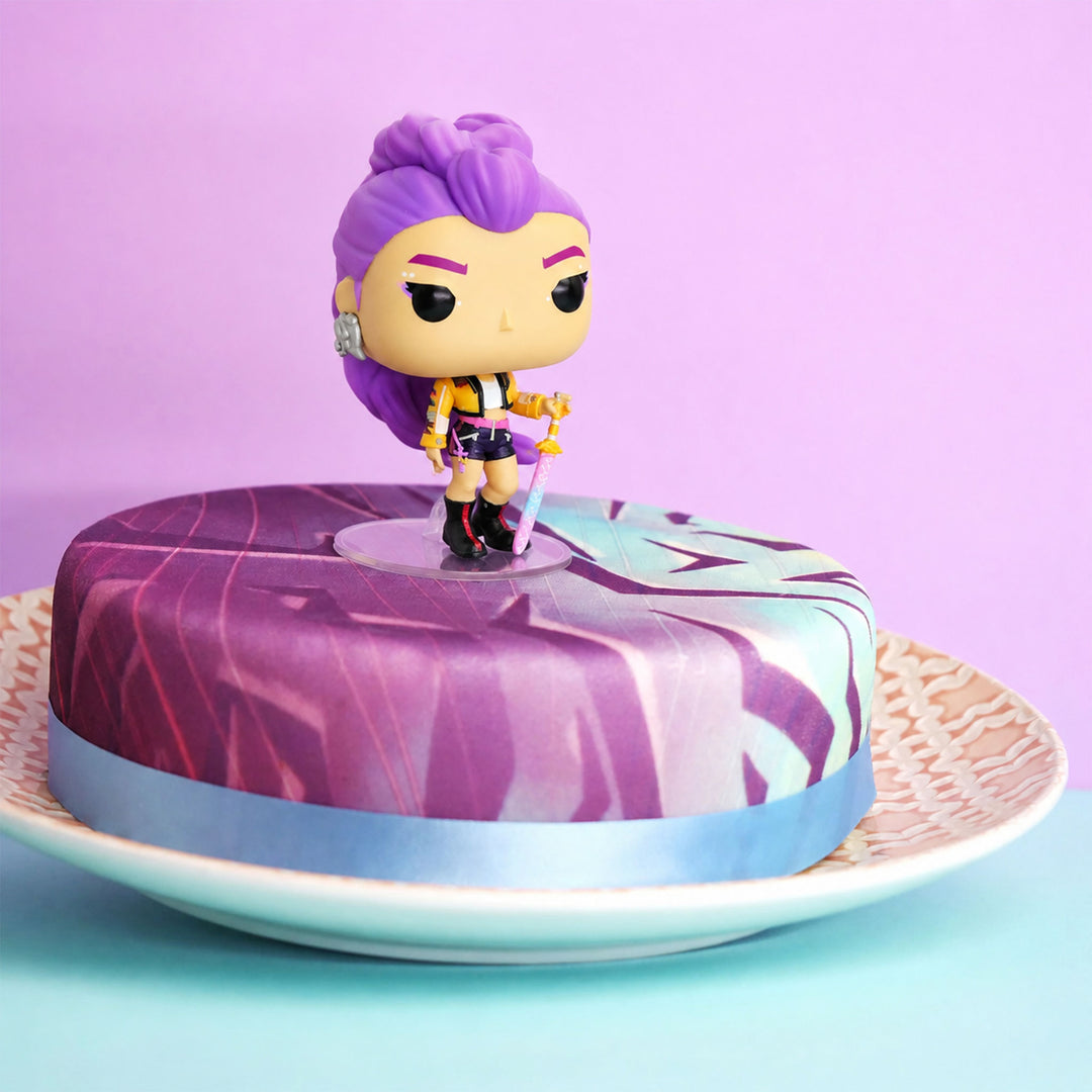 Figurka KPop Demon Hunters® na torcie