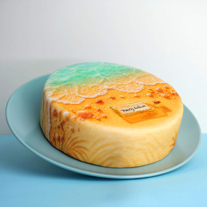 Tort plażowy z wiadomością w butelce