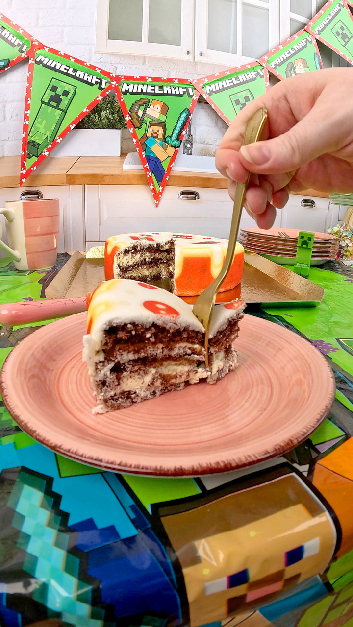 Minecraft®-figurka na okrągłym torcie TNT