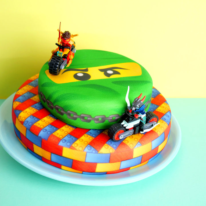 Lego® Ninjago® na dwupoziomowym torcie ninja