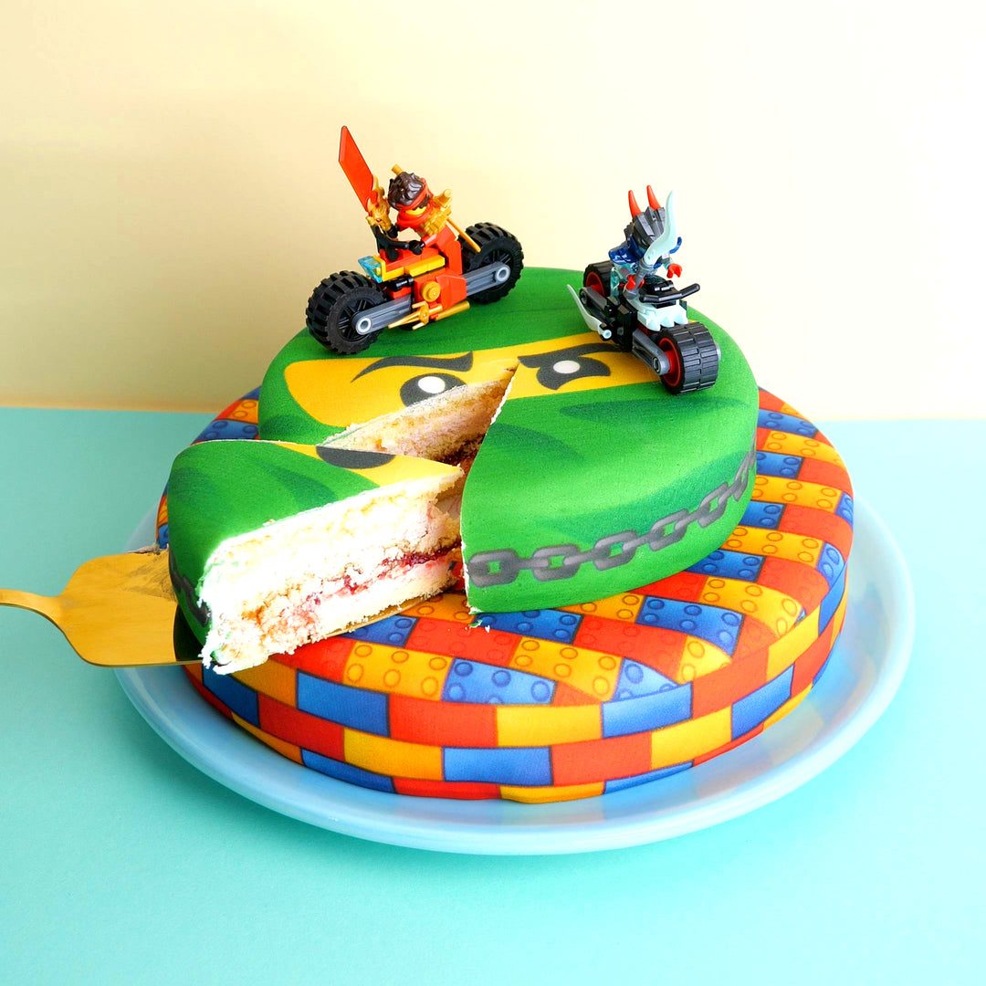 Lego® Ninjago® na dwupoziomowym torcie ninja