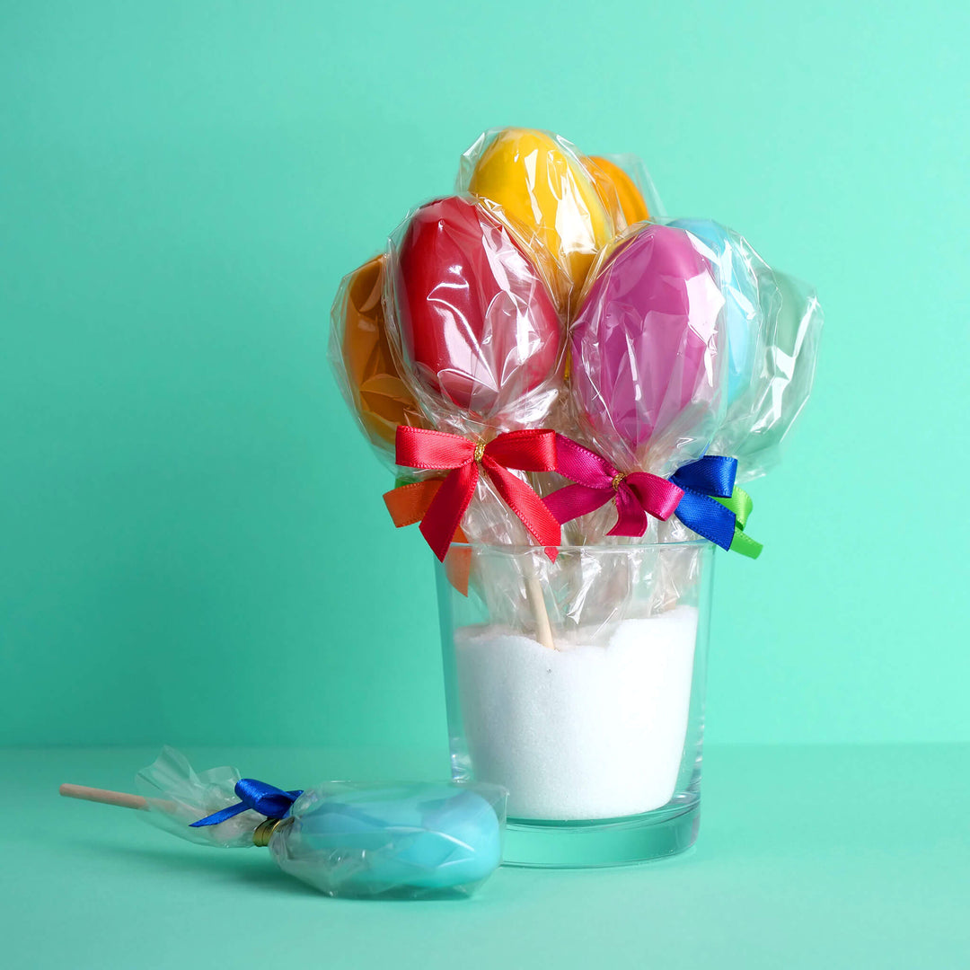 Wielkanocne Cake-Popsy z kolorową czekoladą (12 sztuk)