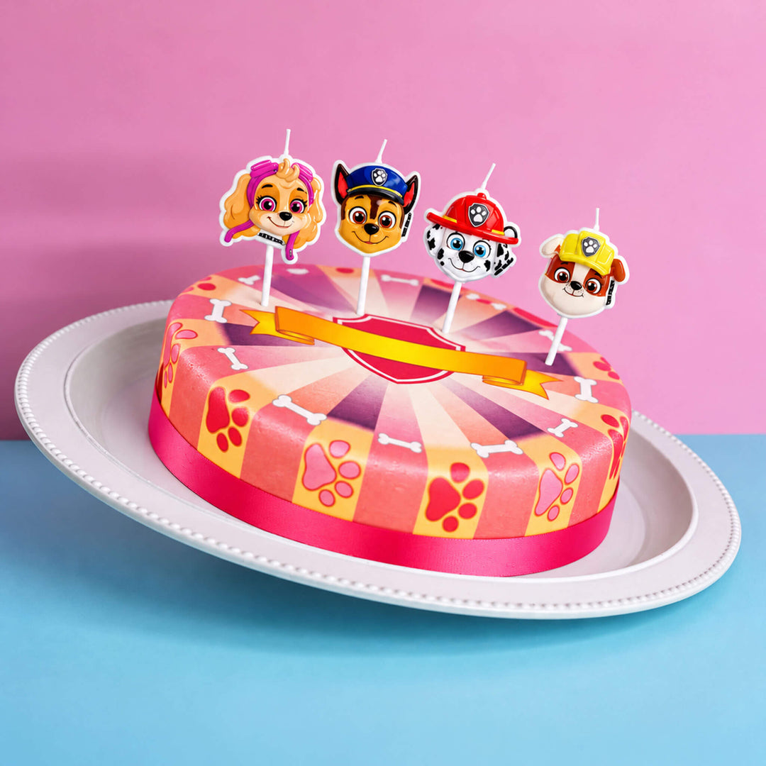 Tort Paw Patrol® na różowym torcie z psimi łapkami