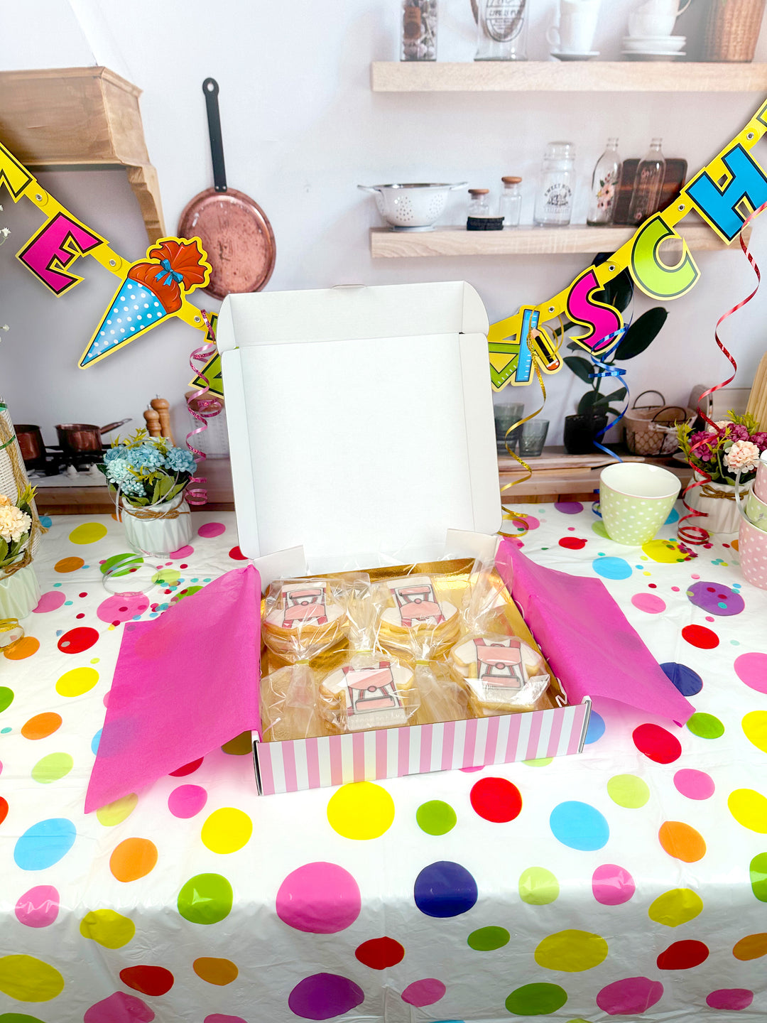 Ciastka - Różowe tornistry (12 sztuk)