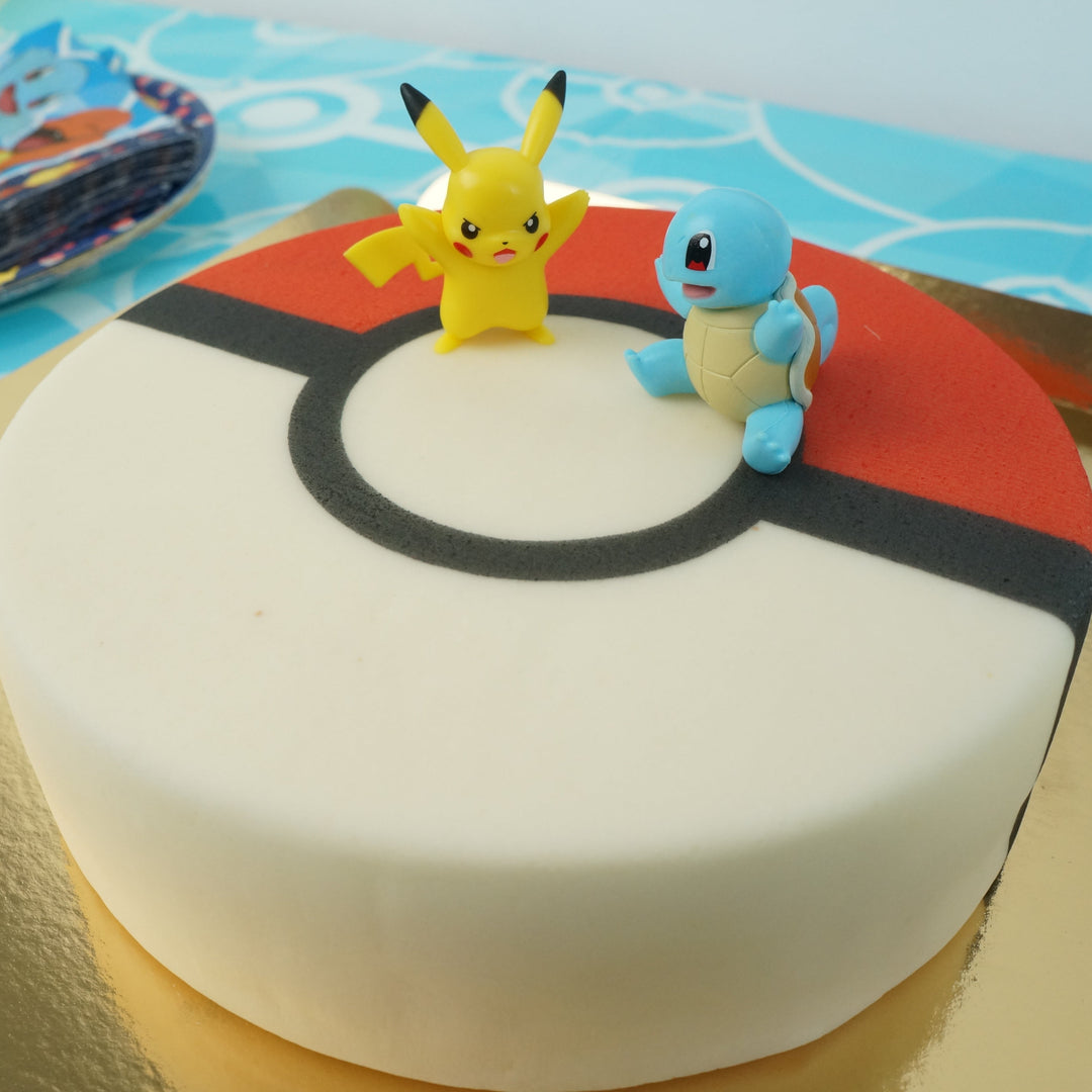 Figurka Pokémon® na torcie w kształcie piłki