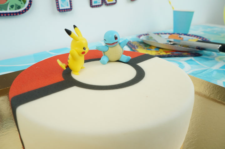 Figurka Pokémon® na torcie w kształcie piłki