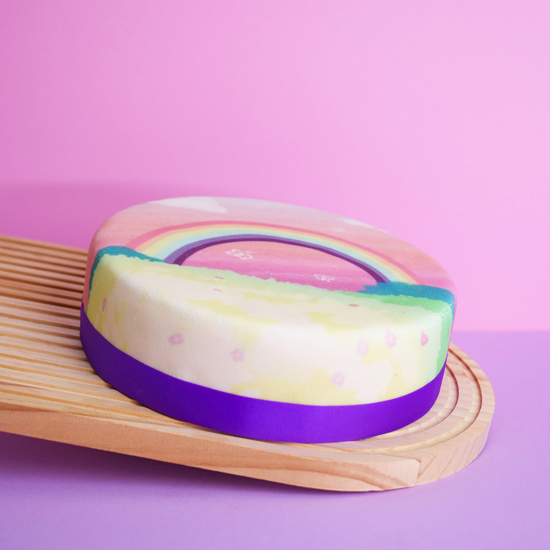 tort tęczowy w pastelowych kolorach