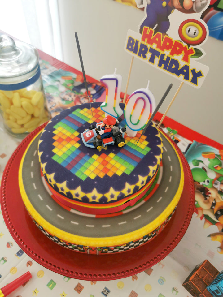 Mario Kart® na dwupoziomowym torcie