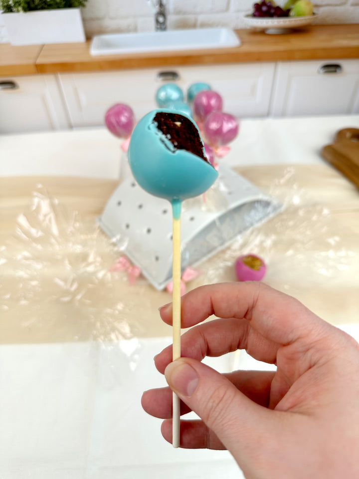 Cake-Pops z kolorową czekoladą i logiem (12 sztuk)