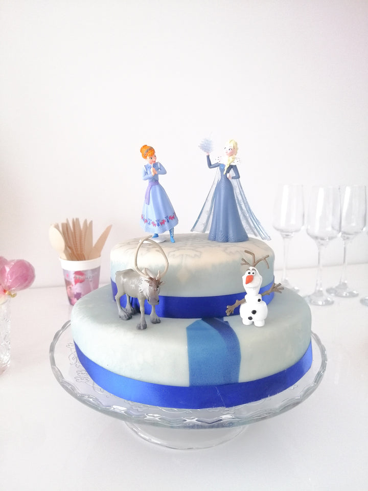 Księżniczka Elsa®, Anna® i Olaf® na dwupiętrowym torcie 