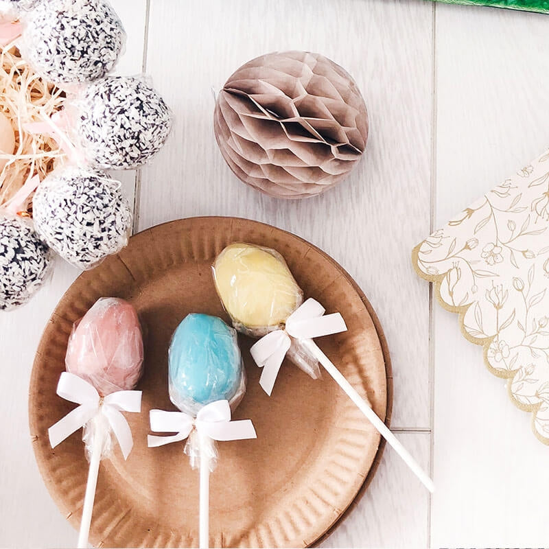 Wielkanocne Cake-Pops z kolorową czekoladą (12 sztuk)