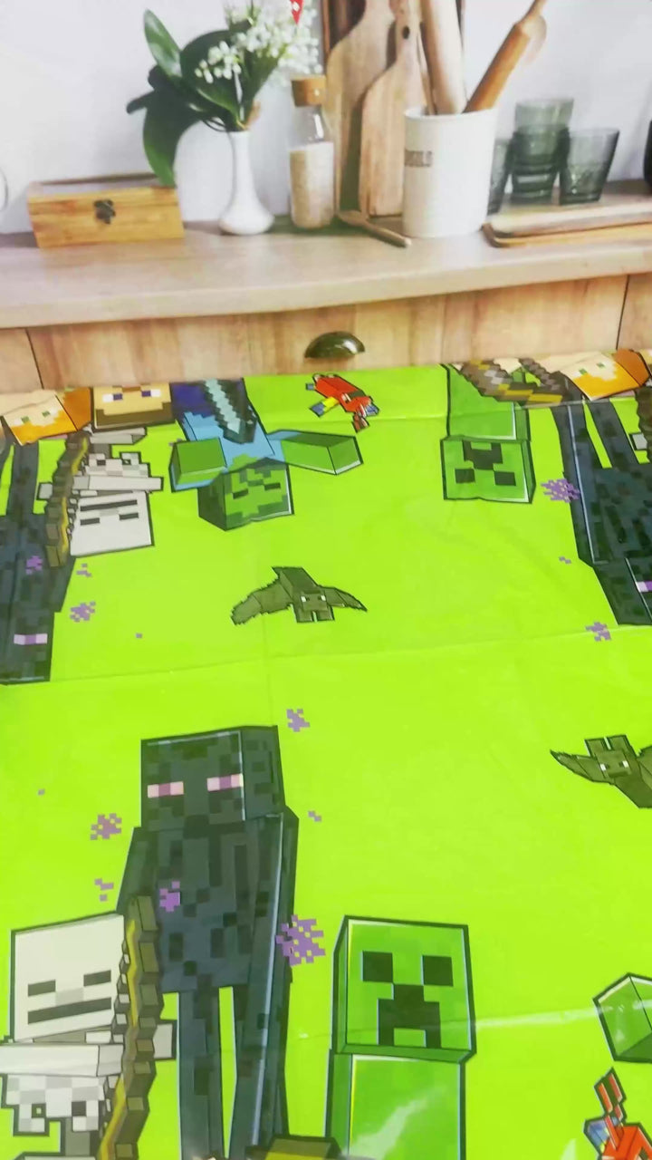 Figurka Minecraft® na torcie z motywem świata gier