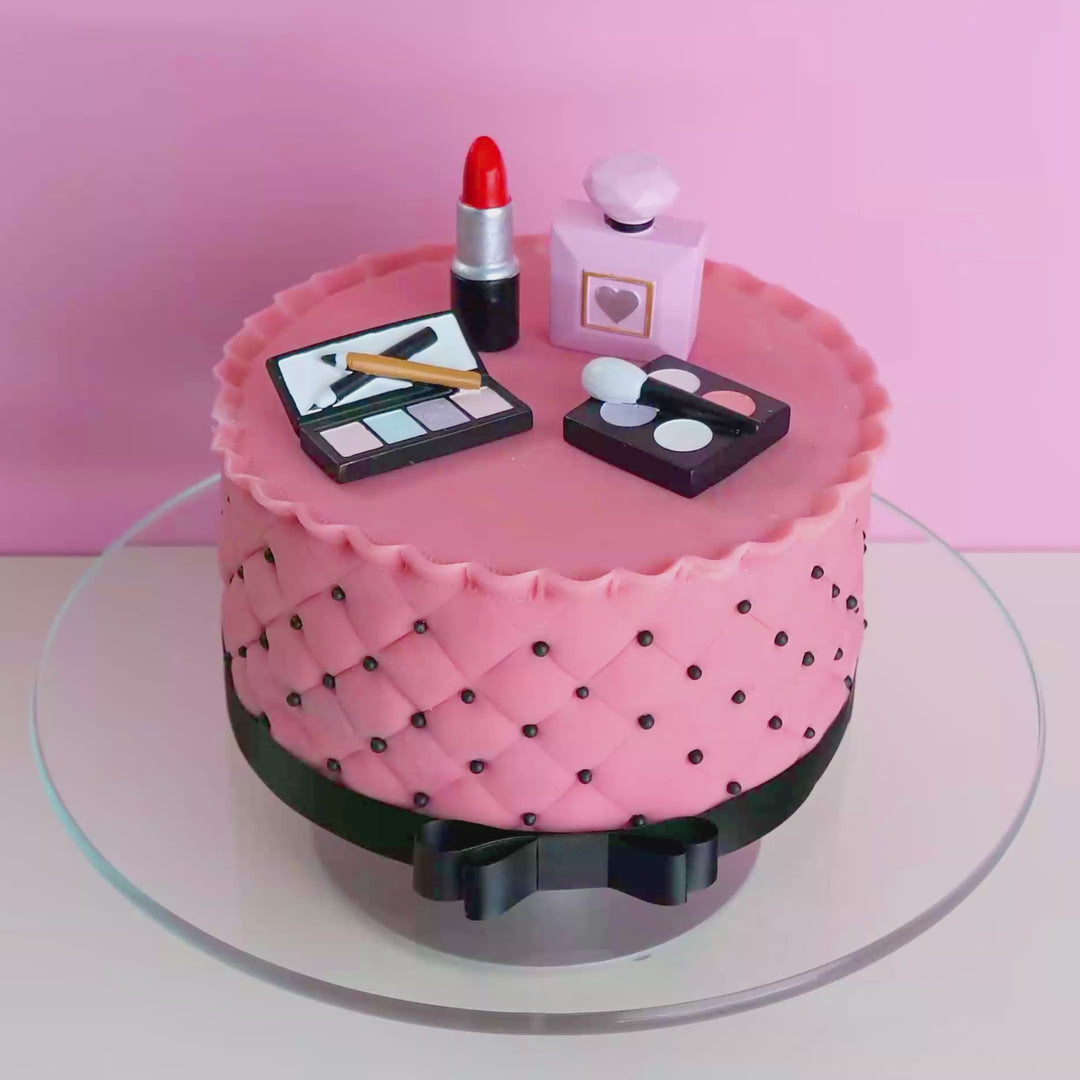 Deluxe tort makijażowy z czarną wstążką