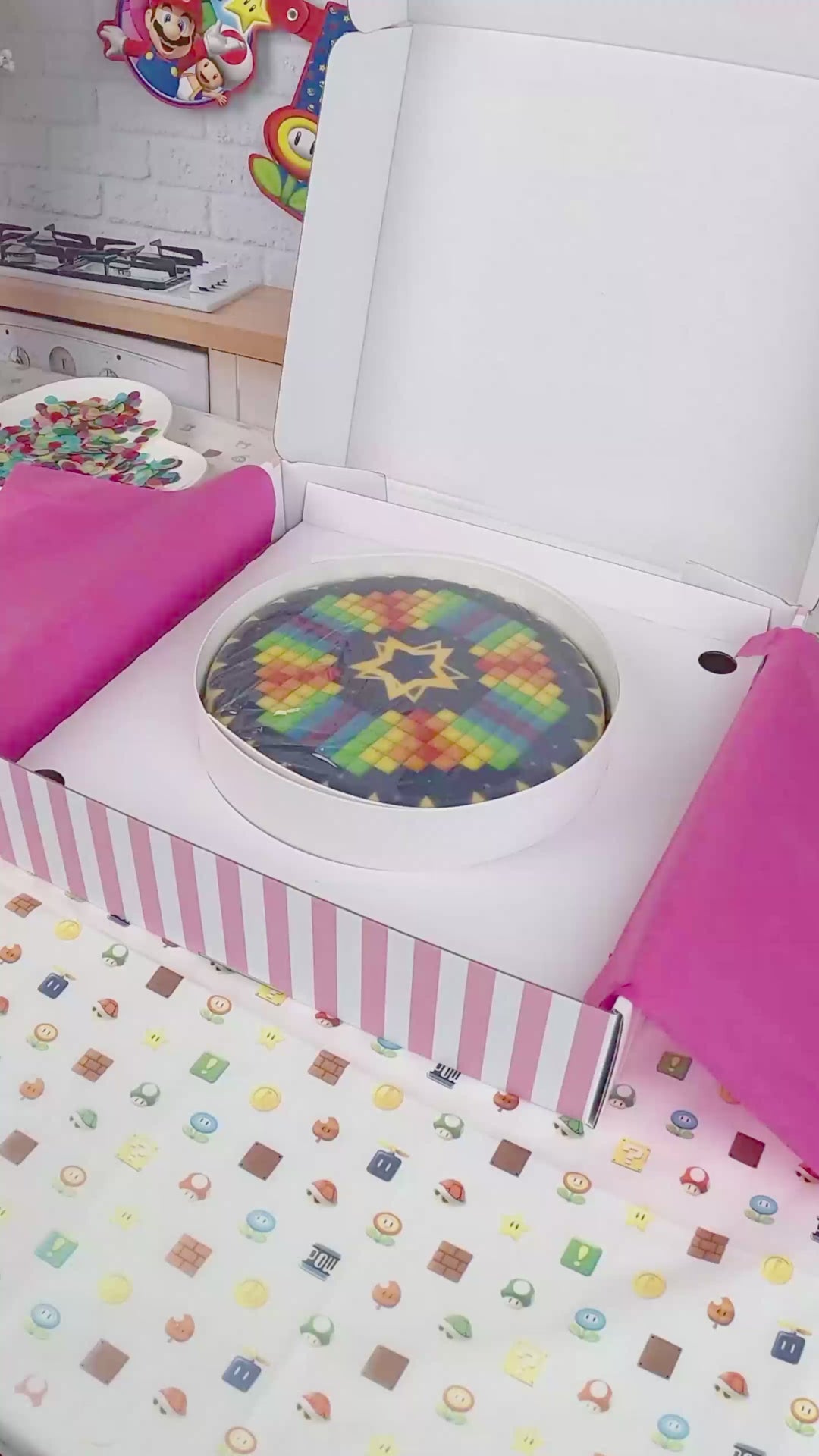 Mario Kart® na torcie na gwiezdnym torze wyścigowym