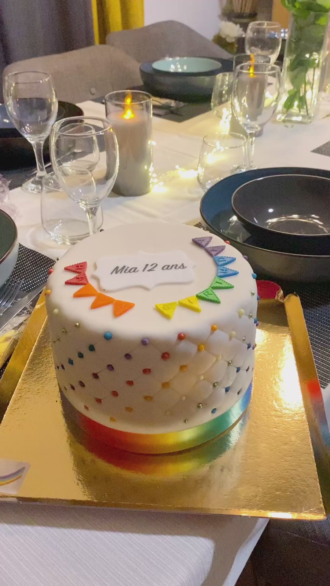 Tęczowy tort deluxe "Happy Birthday" - podwójna wysokość