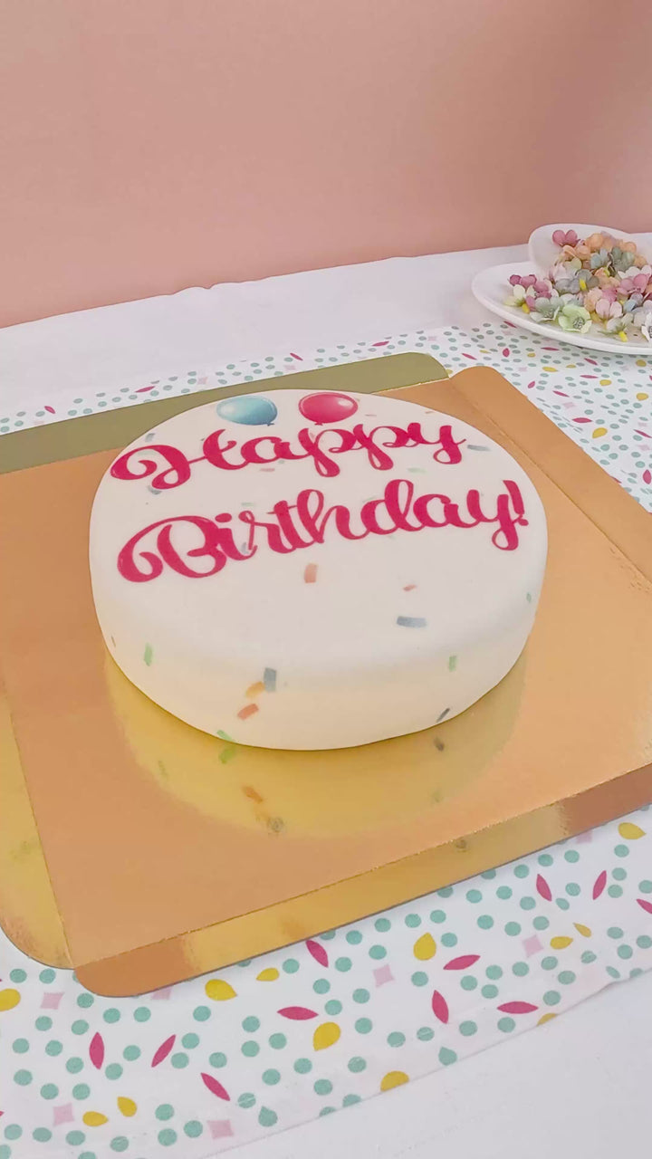 Tort z napisem Happy Birthday - różowy