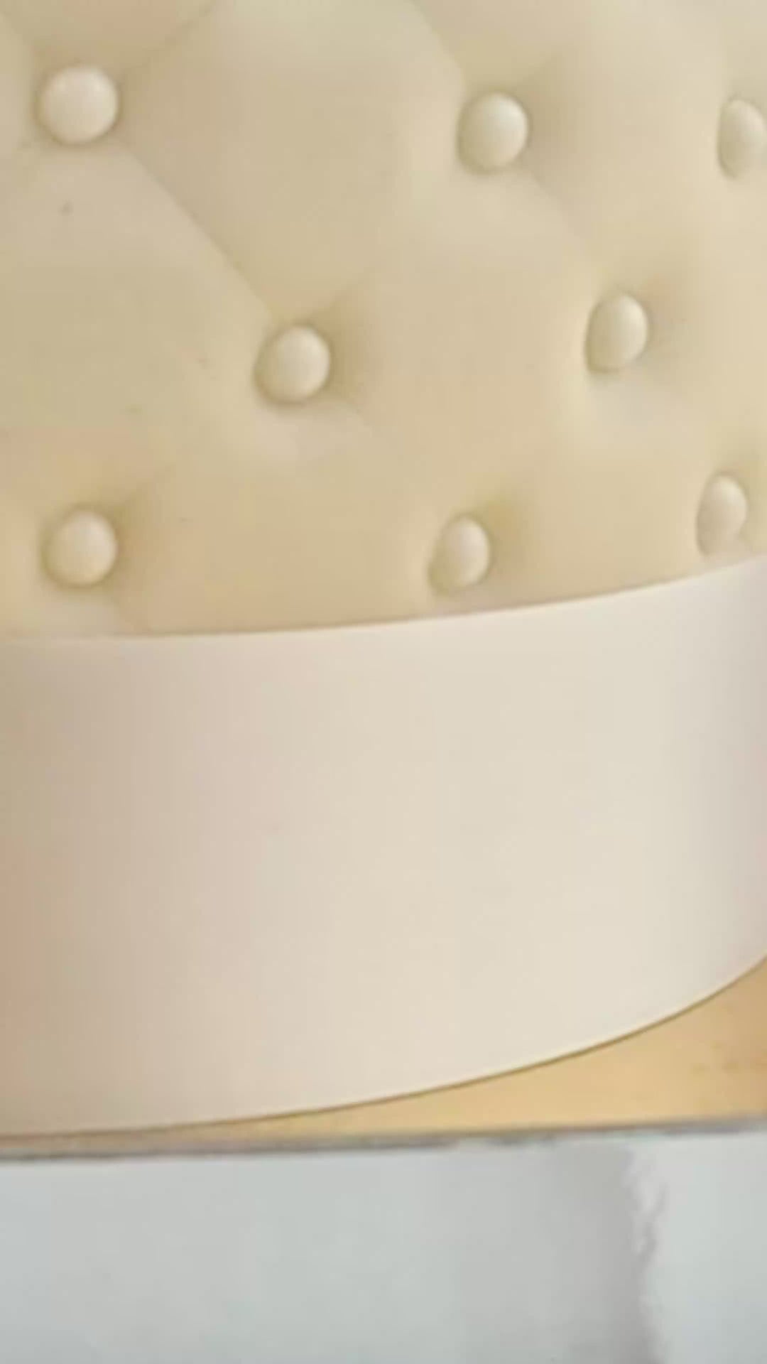 Tort Happy Birthday Deluxe - różne kolory