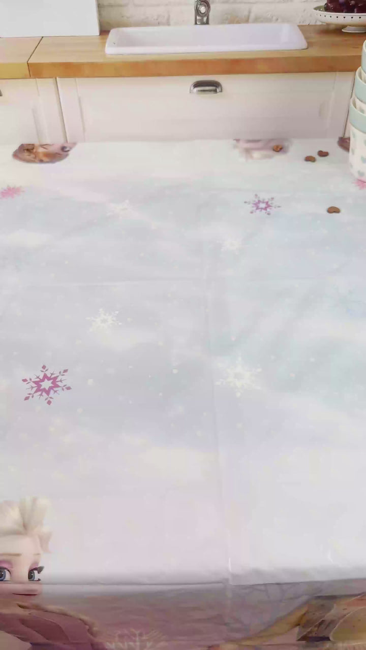 Księżniczka Elsa®, Anna® i Olaf® na dwupiętrowym torcie 