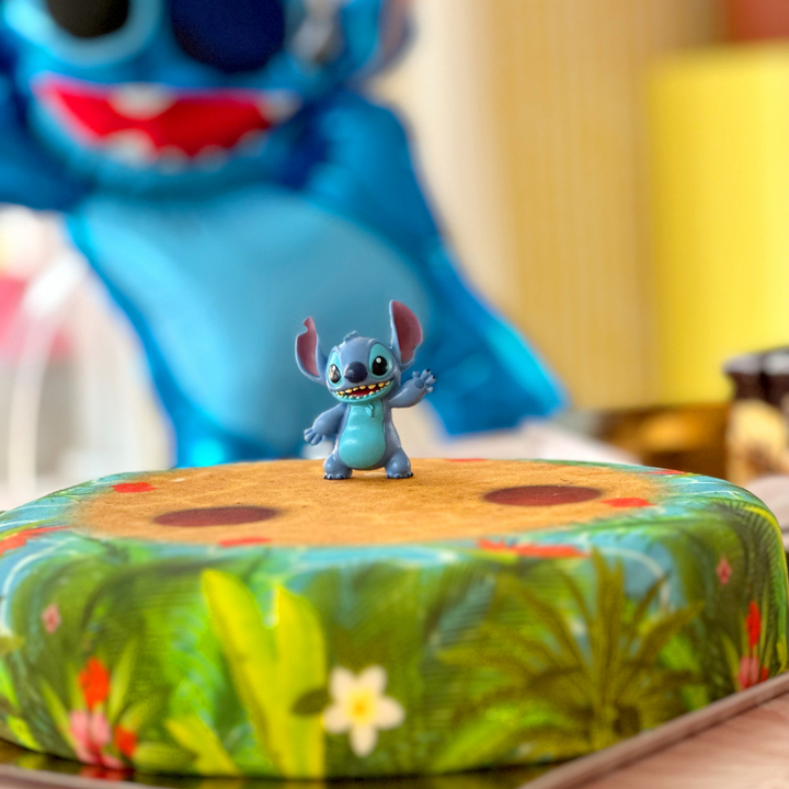 Stitch® na tropikalnej plaży