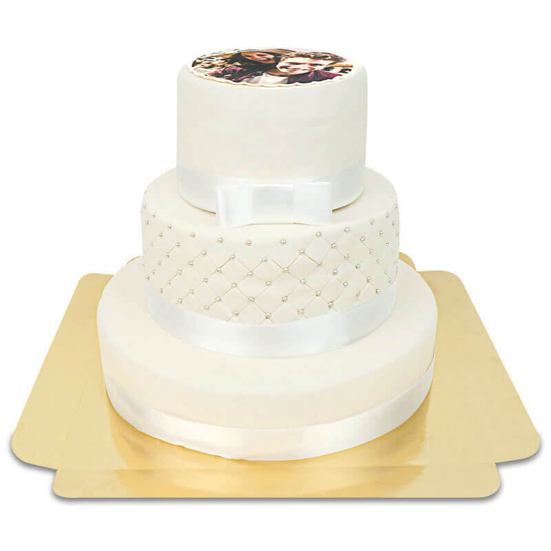 Biały tort weselny ze zdjęciem „White Wedding” 