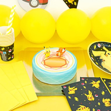 Zestaw imprezowy Pokemon z tortem